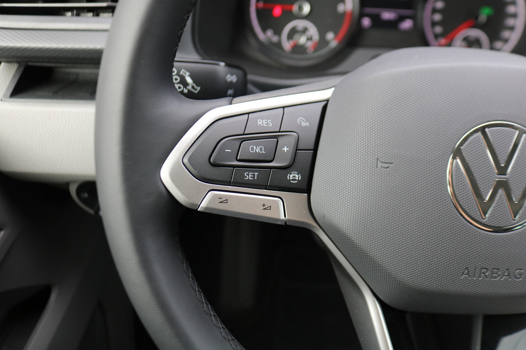 Volkswagen Transporter Caravelle 2.0 TDI 150pk L2 H1 Automaat 17