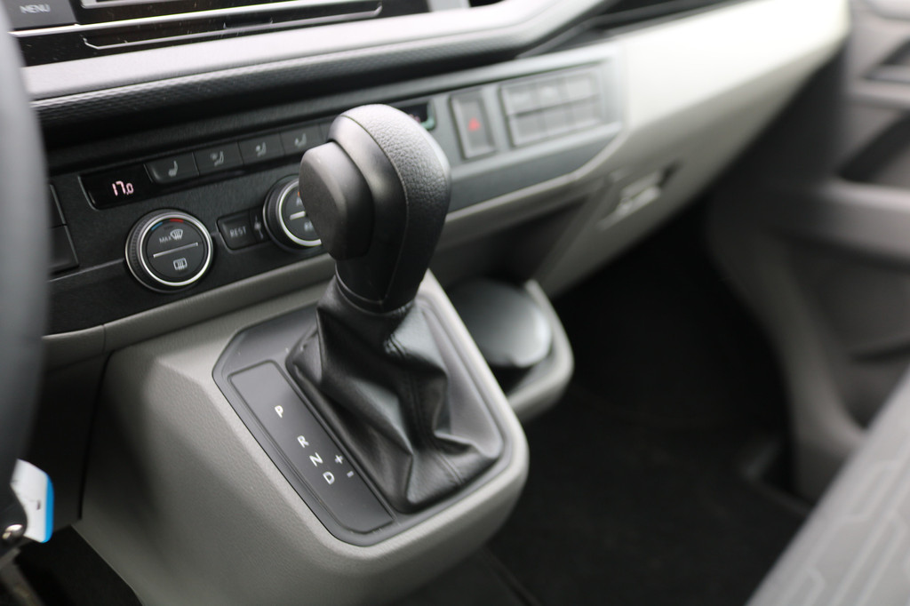 Volkswagen Transporter Caravelle 2.0 TDI 150pk L2 H1 Automaat 21