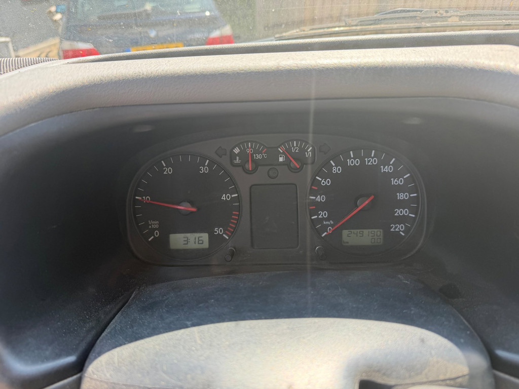Volkswagen Transporter PICK-UP,1e,EIG.1.9MD,50kw,6-2002 16
