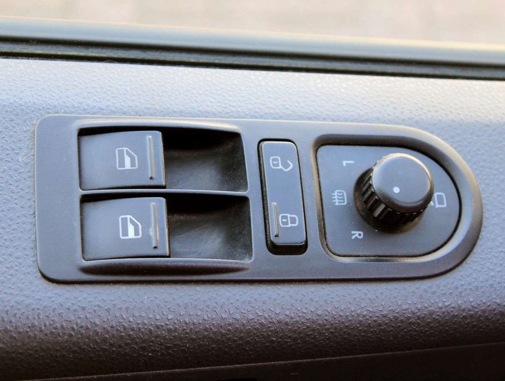 Volkswagen Transporter T5 2.0 TDI L2H1 Aut. Dubbele Cabine L2 9