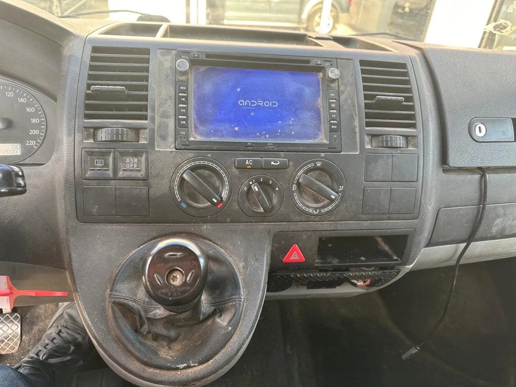 Volkswagen Transporter T5,LANG,DUB.CAB.2.5TDi,96kw/130pk,AIRCO 14