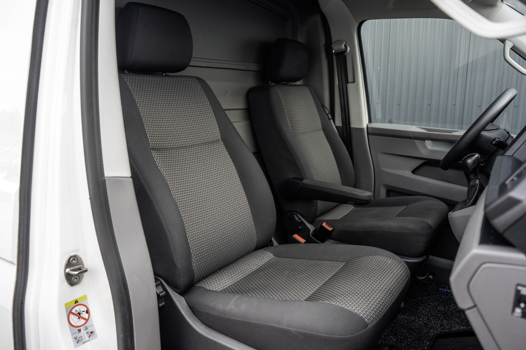 Volkswagen Transporter TDI | L2H1 | Automaat | CarPlay | Navigatie | Cruise | Airco | PDC | Euro 6 13