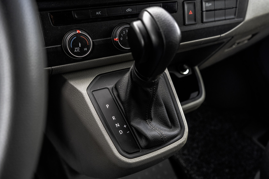 Volkswagen Transporter TDI | L2H1 | Automaat | CarPlay | Navigatie | Cruise | Airco | PDC | Euro 6 17