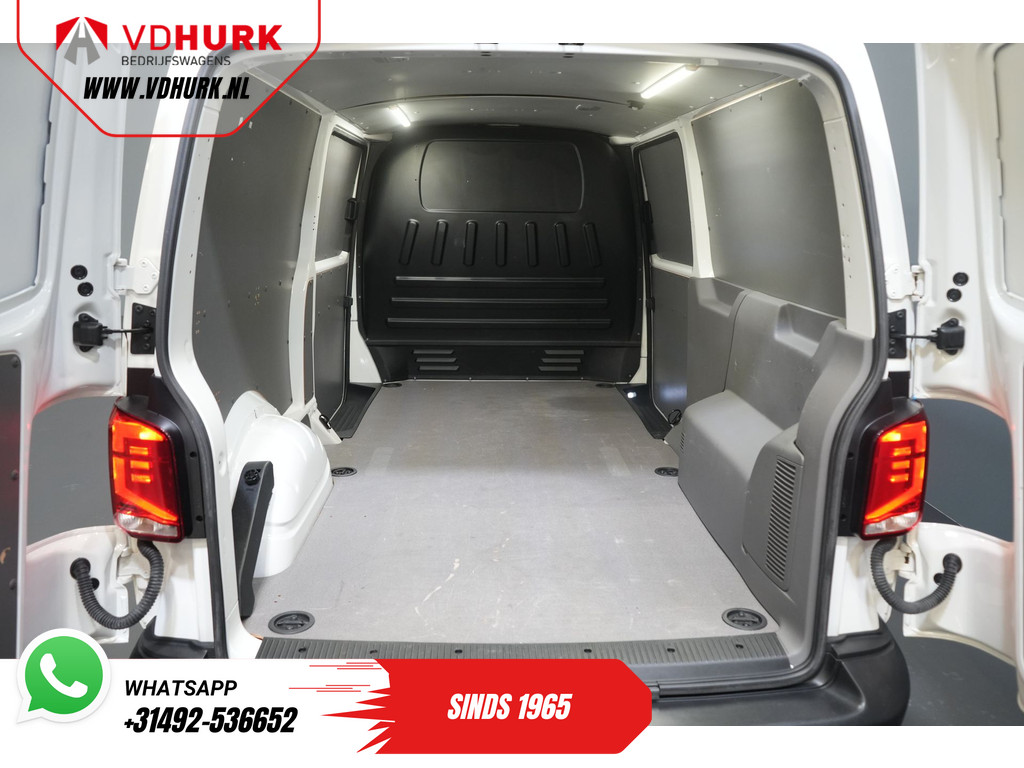 Volkswagen Transporter Volkswagen Transporter T6.1 2.0 TDI 150 pk DSG Aut. L2 2x Schuifdeur/ LED/ Stoelverw./ Standkachel/ Carplay/ 2.5t Trekverm. 14