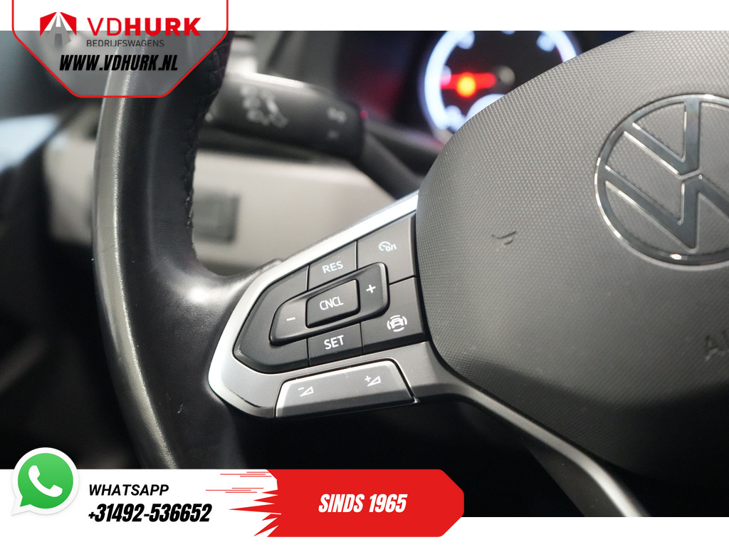 Volkswagen Transporter Volkswagen Transporter T6.1 2.0 TDI 150 pk DSG Aut. L2 2x Schuifdeur/ LED/ Stoelverw./ Standkachel/ Carplay/ 2.5t Trekverm. 17
