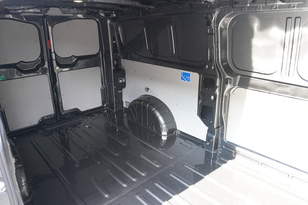 Volkswagen Transporter e-Transporter 286 pk e-Transporter Style 286 pk, Achterdeuren zonder ruit, Trekhaak, Climatronic, IQ Light 11