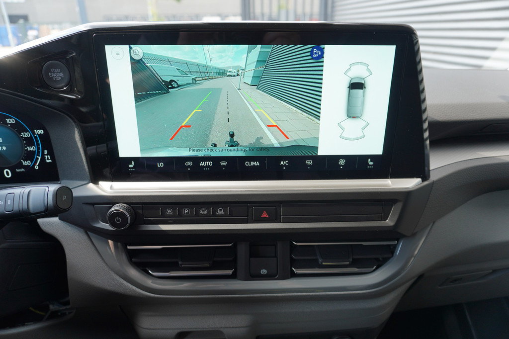 Volkswagen Transporter e-Transporter 286 pk e-Transporter Style 286 pk, Achterdeuren zonder ruit, Trekhaak, Climatronic, IQ Light 16