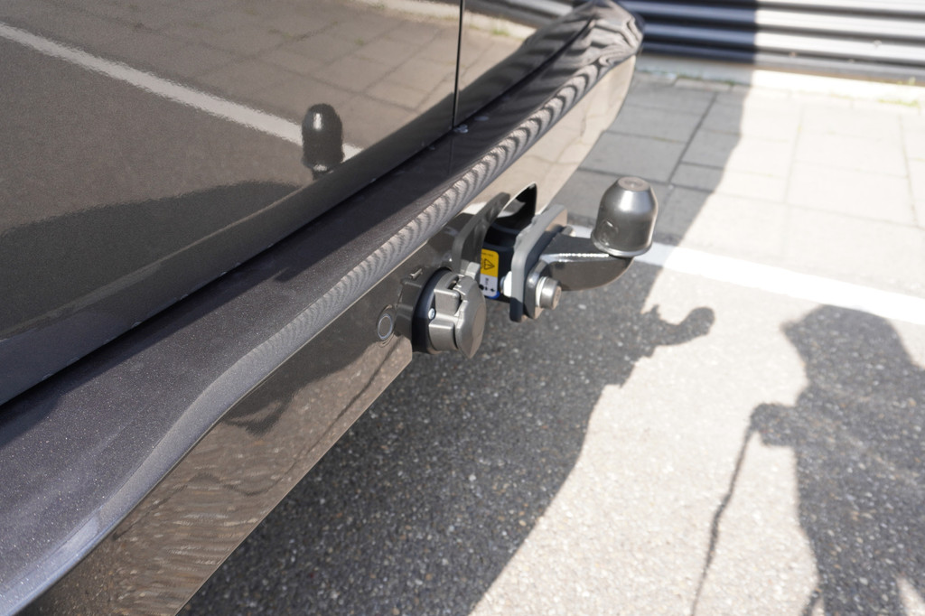 Volkswagen Transporter e-Transporter 286 pk e-Transporter Style 286 pk, Achterdeuren zonder ruit, Trekhaak, Climatronic, IQ Light 8