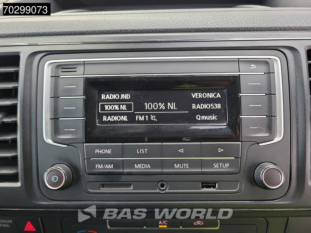 Volkswagen Transporter 102PK Trekhaak L1H1 Airco Werkplaatsinrichting Euro6 L1 Airco Trekhaak 17