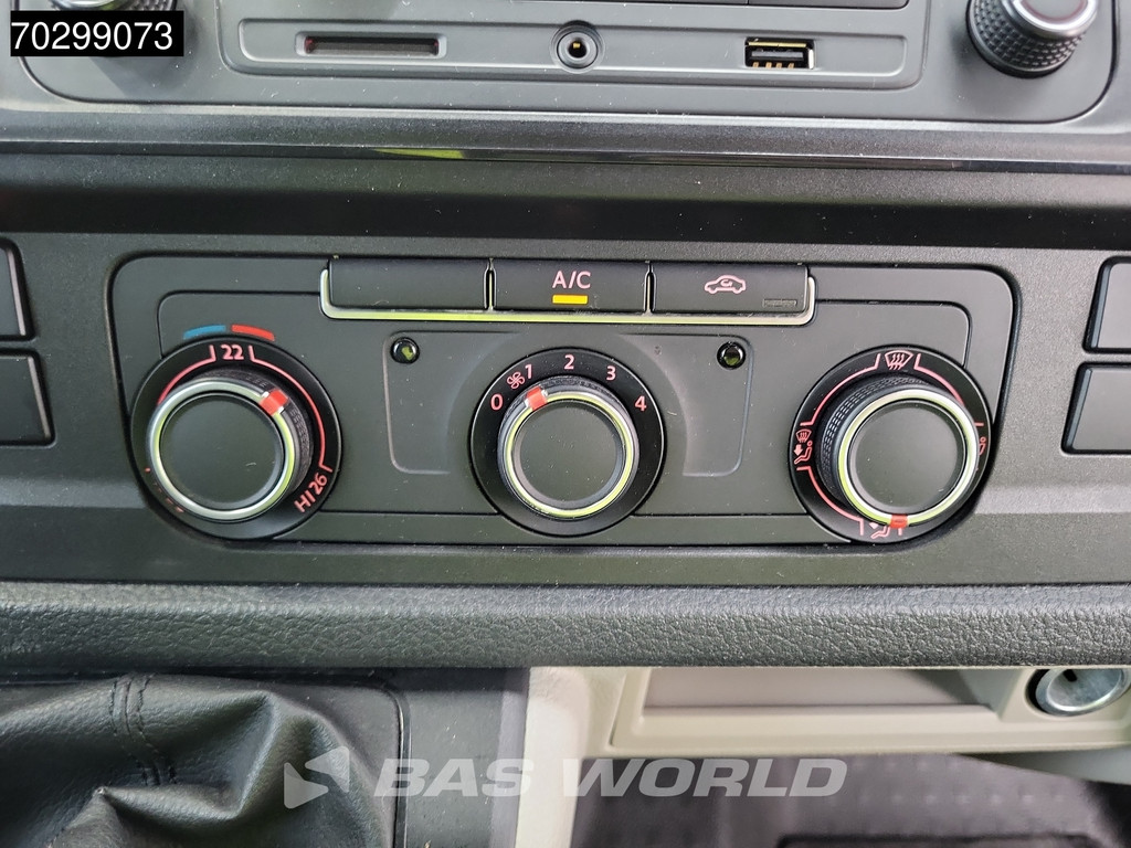 Volkswagen Transporter 102PK Trekhaak L1H1 Airco Werkplaatsinrichting Euro6 L1 Airco Trekhaak 18