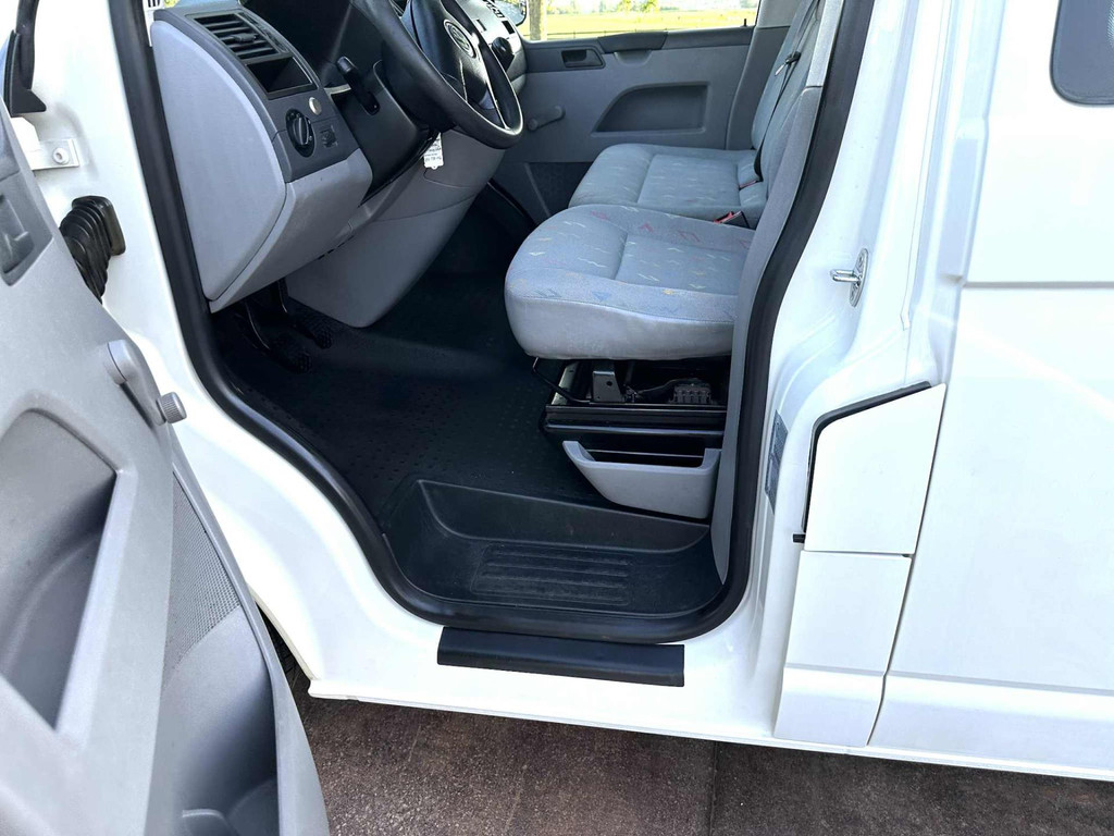 Volkswagen Transporter Kombi 1.9 TDI 300 9 Persoons 3 + 3 + 3 Youngtimer 12