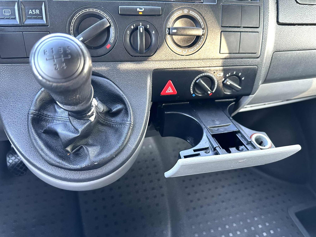 Volkswagen Transporter Kombi 1.9 TDI 300 9 Persoons 3 + 3 + 3 Youngtimer 15