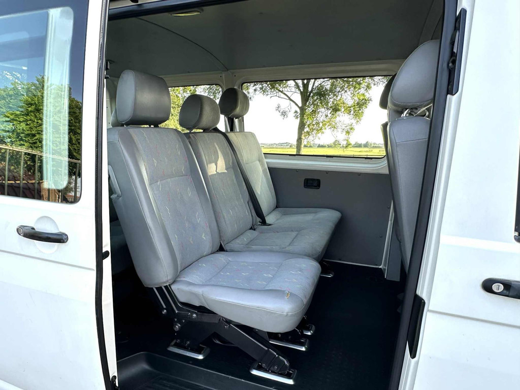 Volkswagen Transporter Kombi 1.9 TDI 300 9 Persoons 3 + 3 + 3 Youngtimer 21