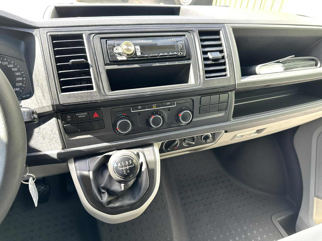 Volkswagen Transporter Kombi 2.0 TDI L1H1 3 + 3 + 3 EURO 6 10