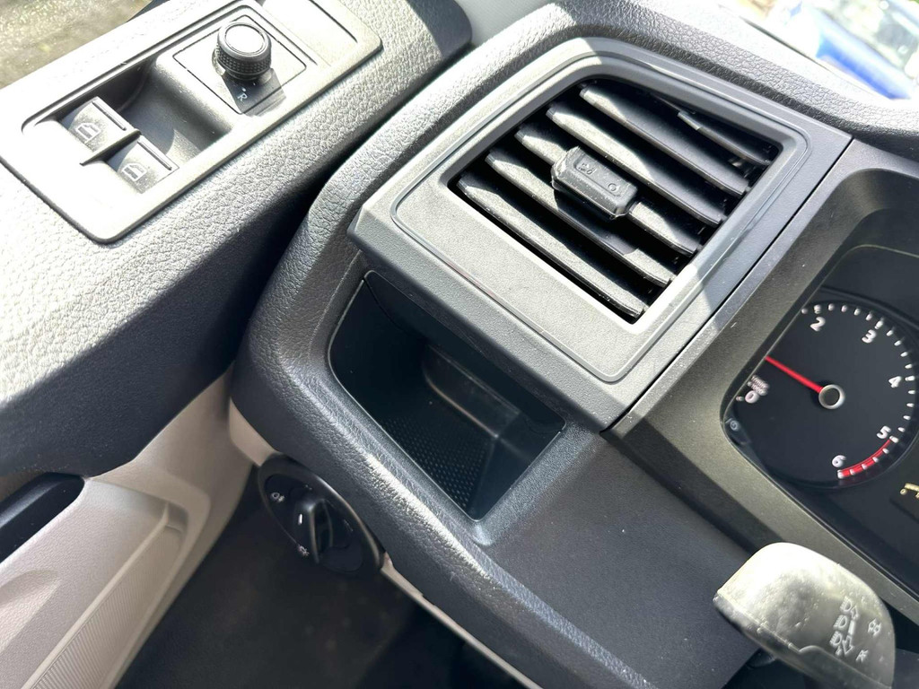 Volkswagen Transporter Kombi 2.0 TDI L1H1 3 + 3 + 3 EURO 6 19