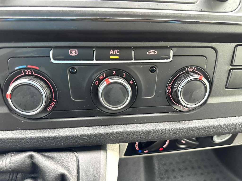 Volkswagen Transporter Kombi 2.0 TDI L1H1 3 + 3 + 3 EURO 6 19