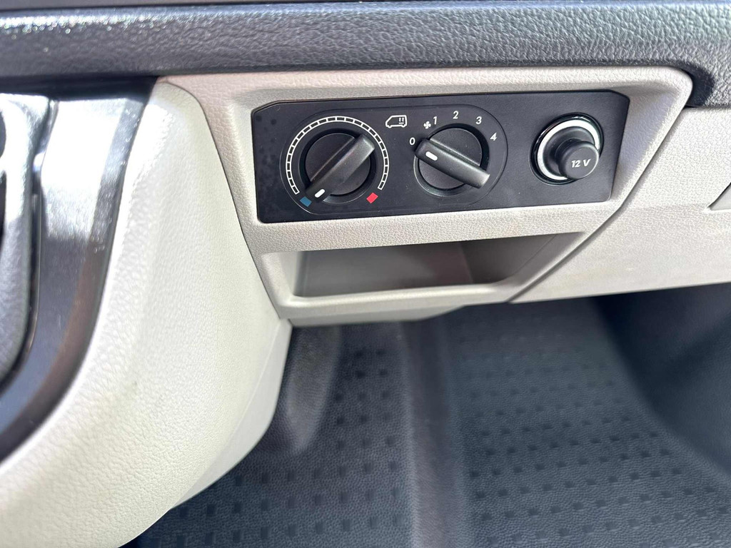 Volkswagen Transporter Kombi 2.0 TDI L1H1 3 + 3 + 3 EURO 6 20