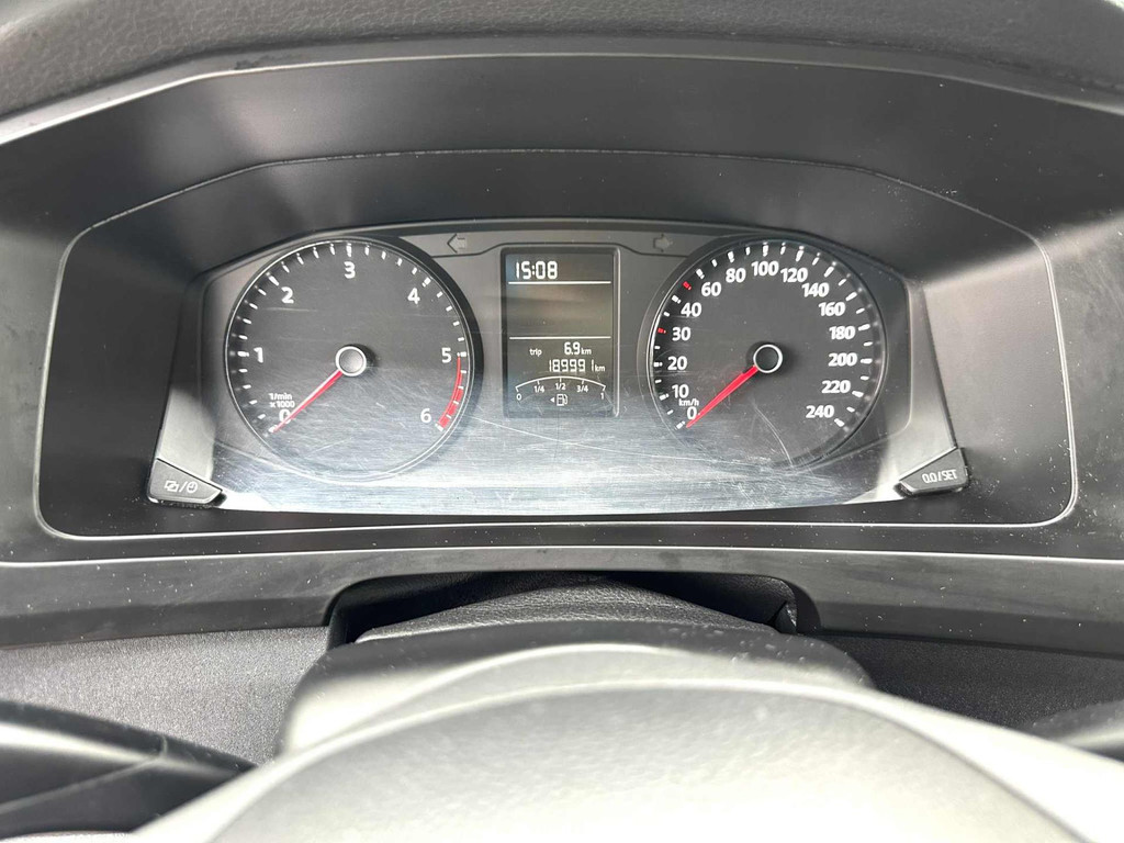 Volkswagen Transporter Kombi 2.0 TDI L1H1 3 + 3 + 3 EURO 6 7