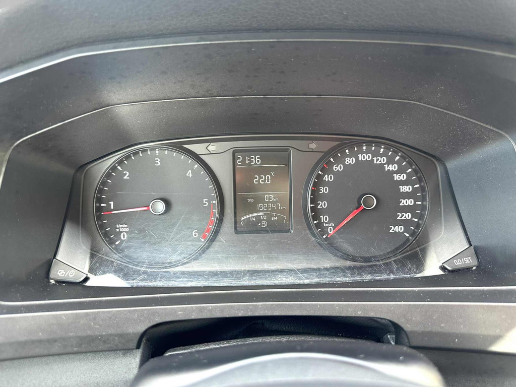 Volkswagen Transporter Kombi 2.0 TDI L1H1 3 + 3 + 3 EURO 6 9