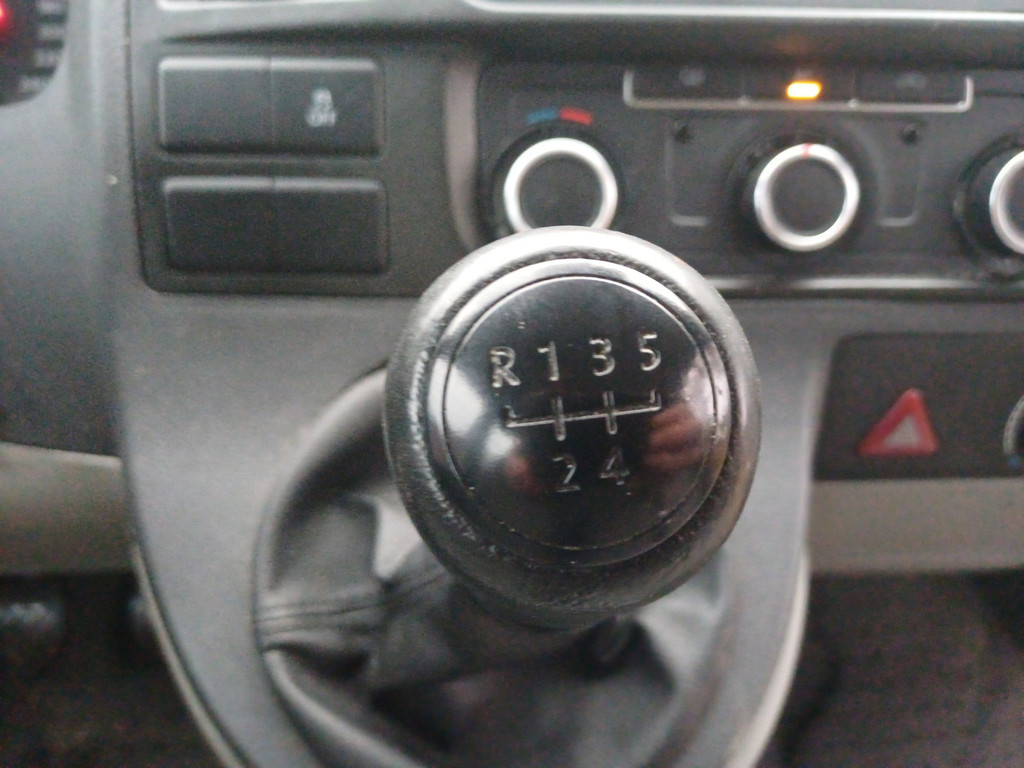 Volkswagen Transporter Kombi 2.0 TDI L1H1 Trendline AIRCO/9PERSOONS/TREKHAAK/PRIJS EXBTW 18