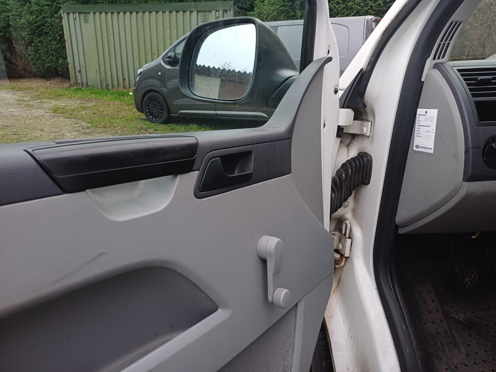 Volkswagen Transporter Kombi 2.0 TDI L1H1 Trendline AIRCO/9PERSOONS/TREKHAAK/PRIJS EXBTW 21