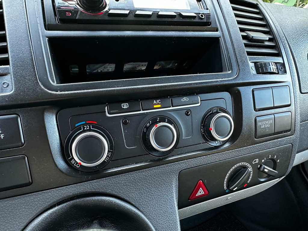 Volkswagen Transporter Kombi 2.0 TDI L1H1 Trendline Baseline|9 persoonsbus|airconditioning, radio|elektrisch pakket 14