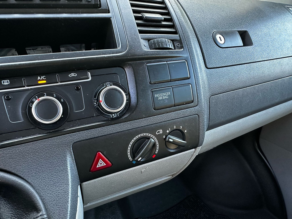 Volkswagen Transporter Kombi 2.0 TDI L1H1 Trendline Baseline|9 persoonsbus|airconditioning, radio|elektrisch pakket 15