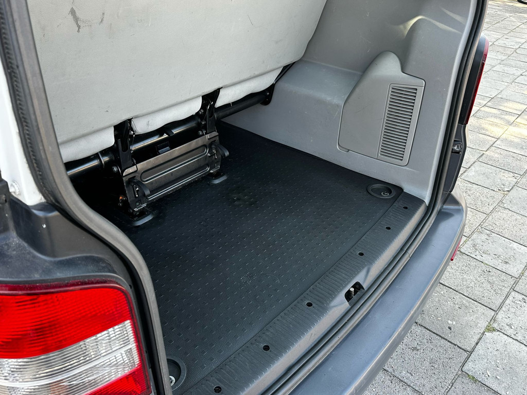 Volkswagen Transporter Kombi 2.0 TDI L1H1 Trendline Baseline|9 persoonsbus|airconditioning, radio|elektrisch pakket 20