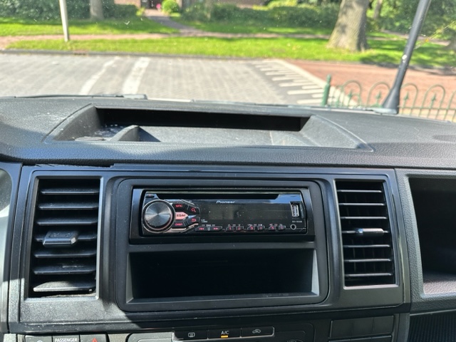 Volkswagen Transporter Kombi 9-Persoons 2.0 TDI L1H1 Trendline Nieuw type/Airco/9-Persoons/CD 19