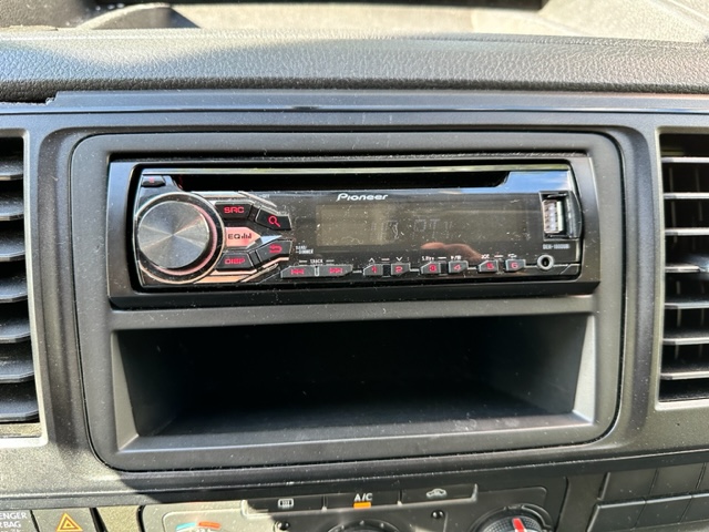 Volkswagen Transporter Kombi 9-Persoons 2.0 TDI L1H1 Trendline Nieuw type/Airco/9-Persoons/CD 20