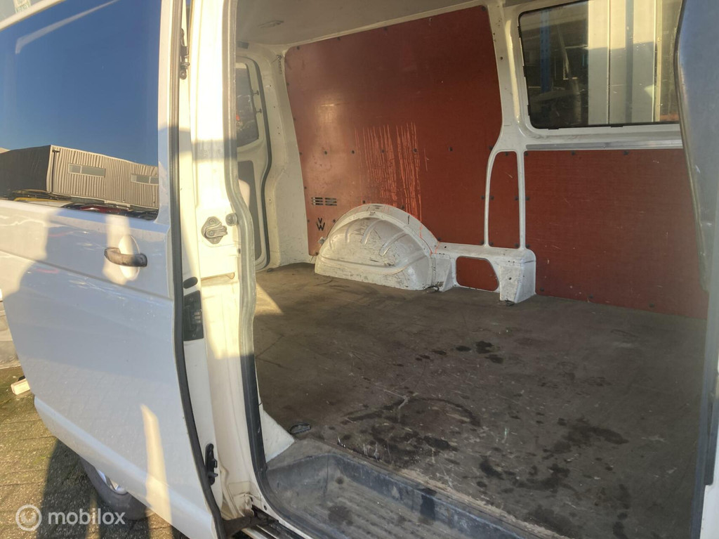 Volkswagen Transporter T5 2.5 TDI Lang Airco 10