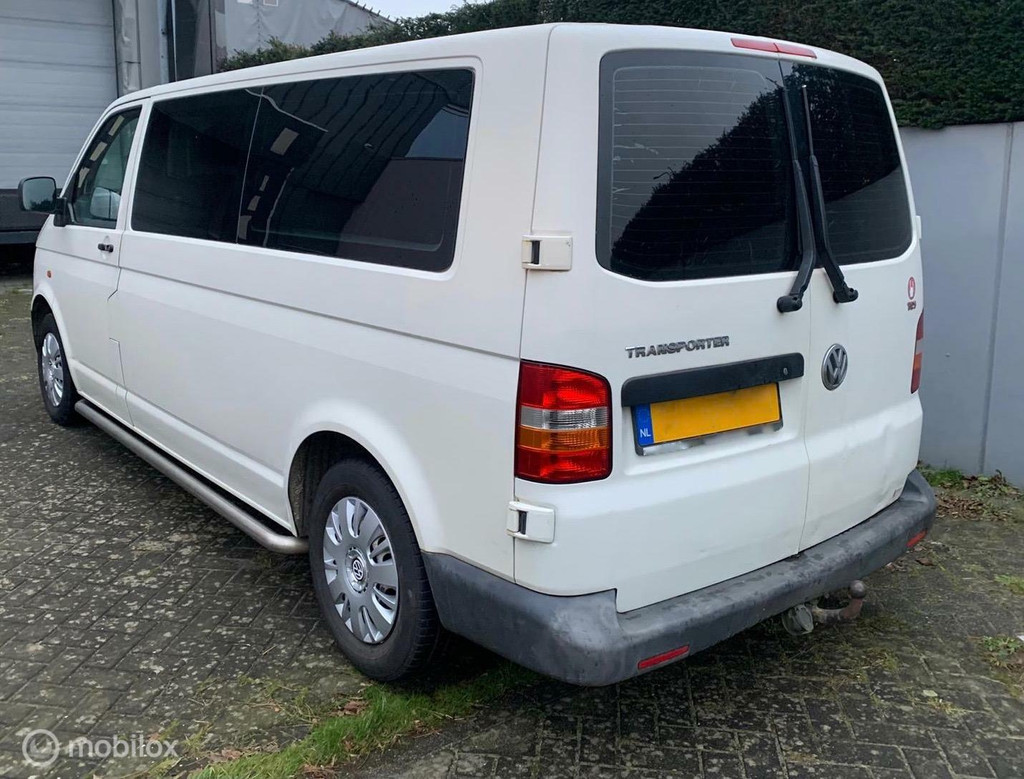 Volkswagen Transporter T5 2.5 TDI Lang Airco 12