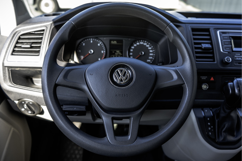 Volkswagen Transporter T6 Kombi **2.0 TDI L2H1 4Motion | 150 PK | Automaat | 9-Persoons | Airco | Euro 6** 16