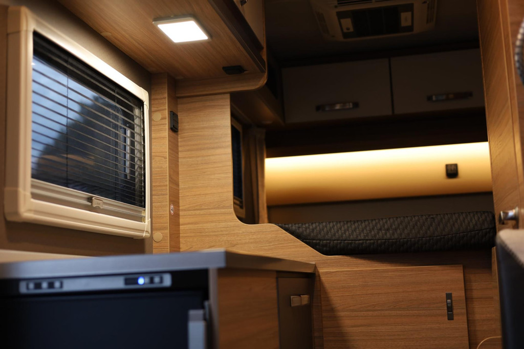 Volkswagen X-CURSION 500 MQ Weinsberg Edition Aut. 4-Pers. | 2X Airco | Zonnepaneel | LED | Camera | Schotel | LMV 13