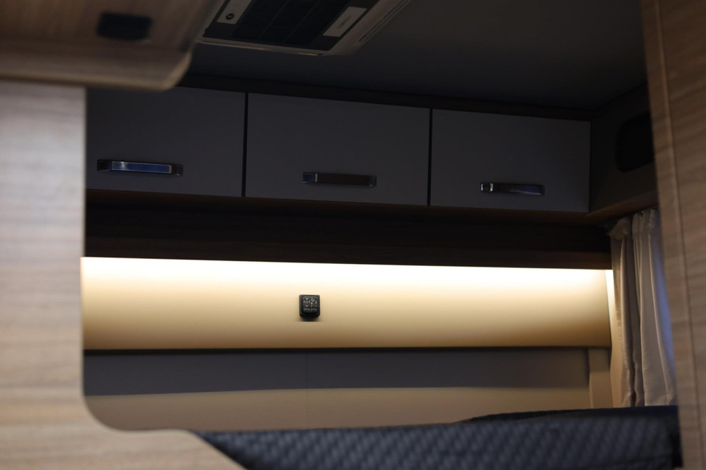 Volkswagen X-CURSION 500 MQ Weinsberg Edition Aut. 4-Pers. | 2X Airco | Zonnepaneel | LED | Camera | Schotel | LMV 14