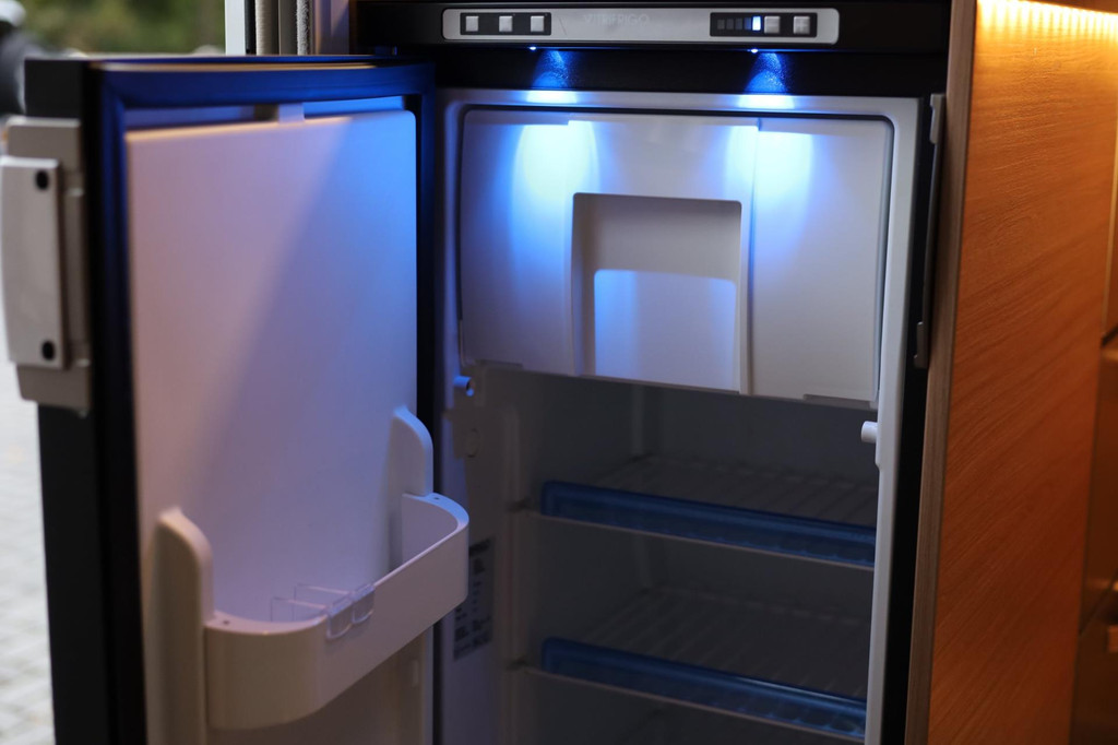 Volkswagen X-CURSION 500 MQ Weinsberg Edition Aut. 4-Pers. | 2X Airco | Zonnepaneel | LED | Camera | Schotel | LMV 16