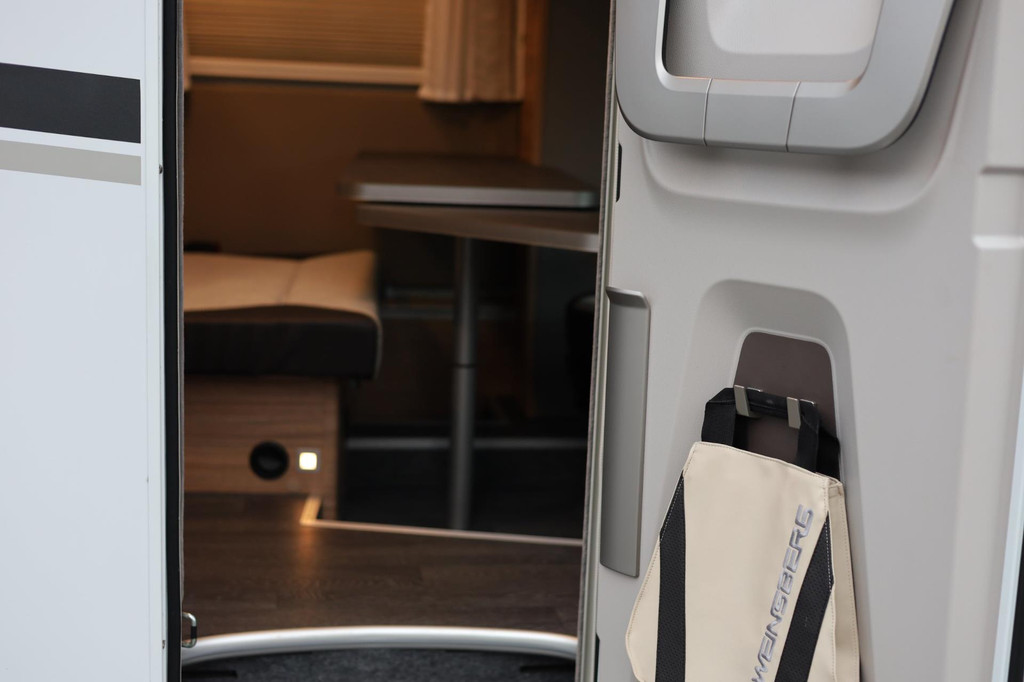 Volkswagen X-CURSION 500 MQ Weinsberg Edition Aut. 4-Pers. | 2X Airco | Zonnepaneel | LED | Camera | Schotel | LMV 8