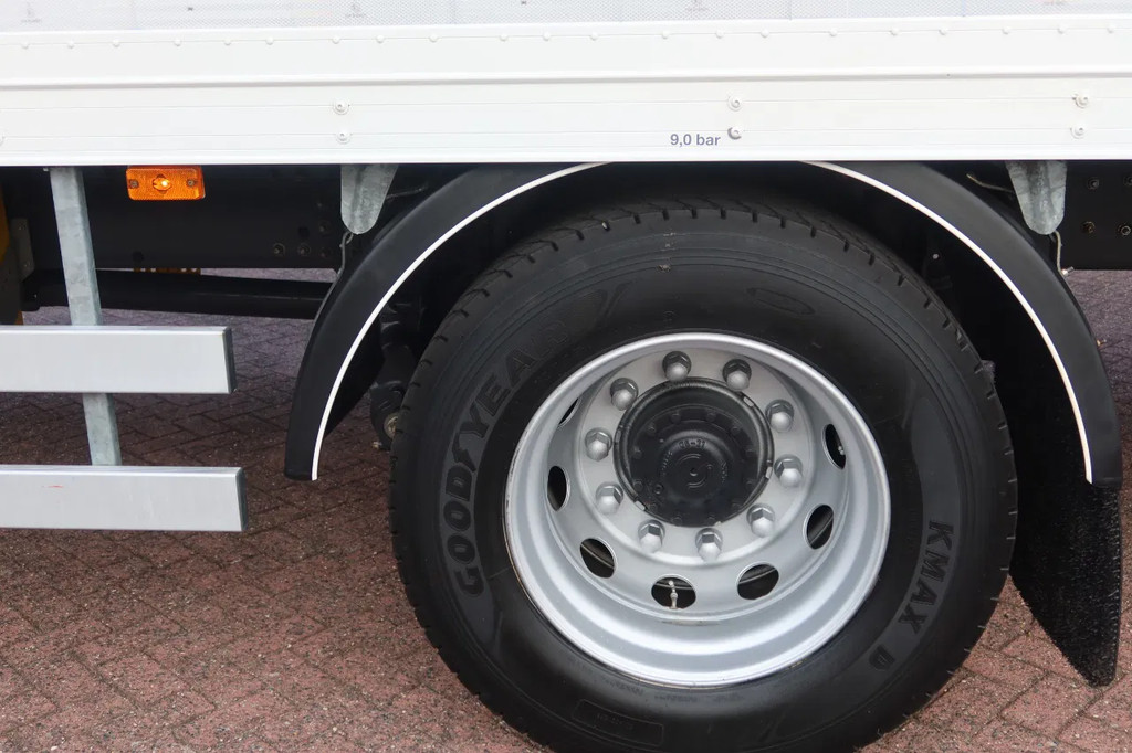 Volvo Bak + Dhollandia klep 2000 Kg 8