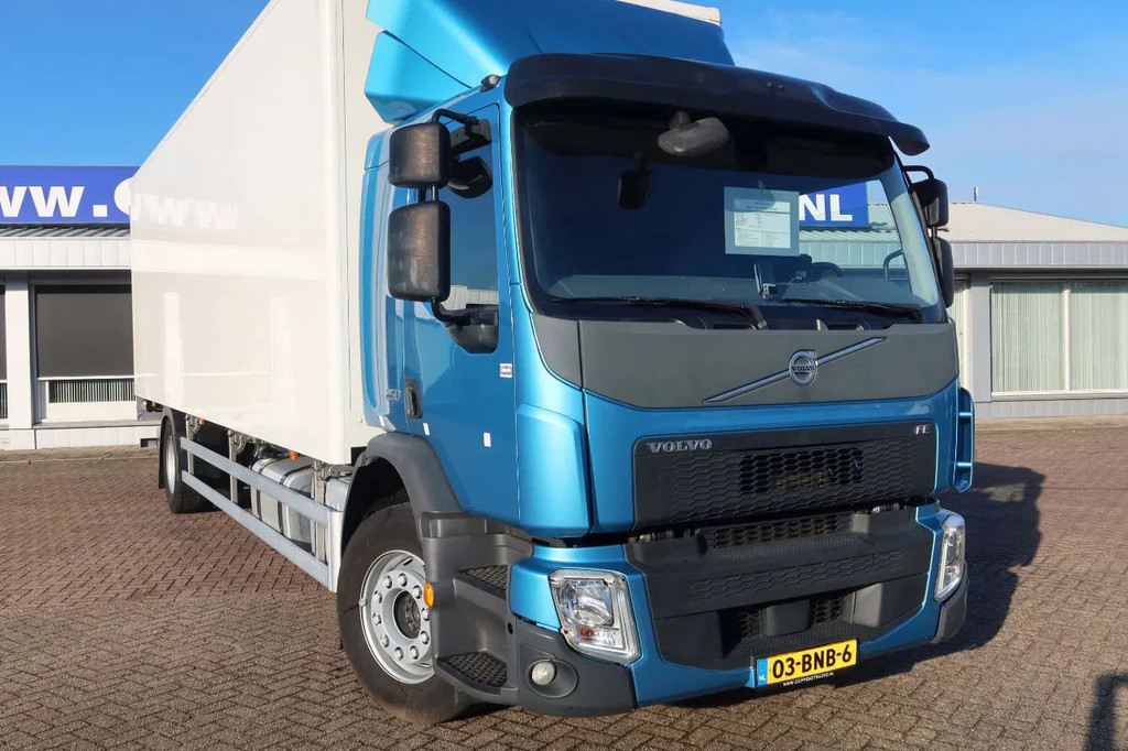 Volvo FE 250 Bakwagen + Dhollandia klep 2500 KG. 49.000 KM!! 13