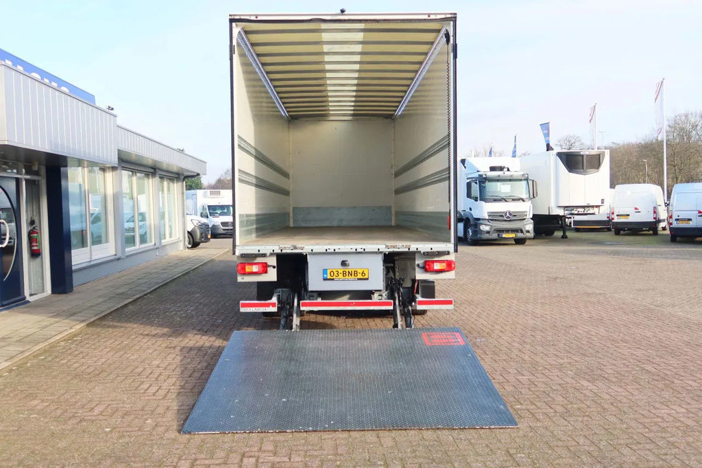 Volvo FE 250 Bakwagen + Dhollandia klep 2500 KG. 49.000 KM!! 17