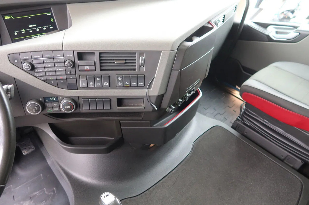 Volvo FH 460 Hooklift 8x2 Haakarm. 3x Steering axle 8