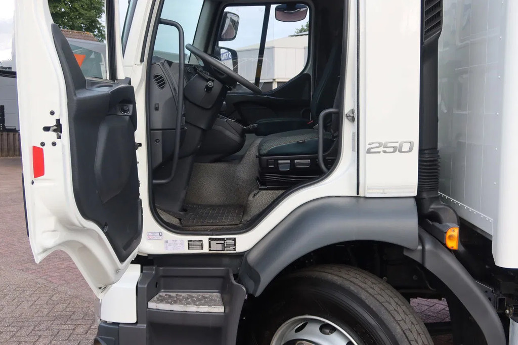 Volvo FL Bak + Dhollandia klep 2000 Kg 11