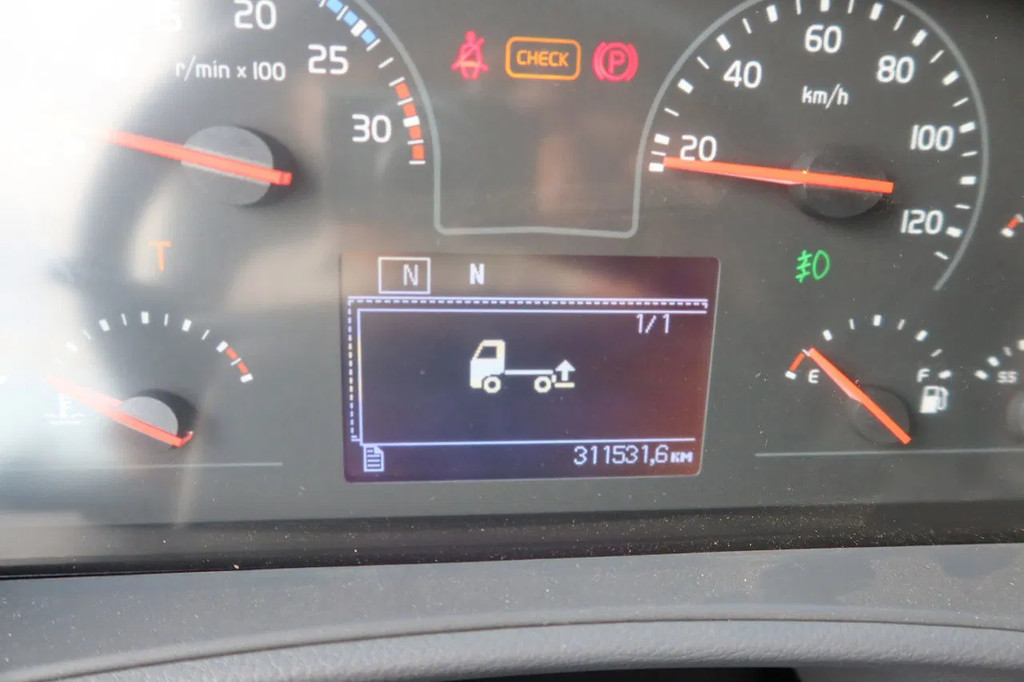 Volvo FL Bak + Dhollandia klep 2000 Kg 9