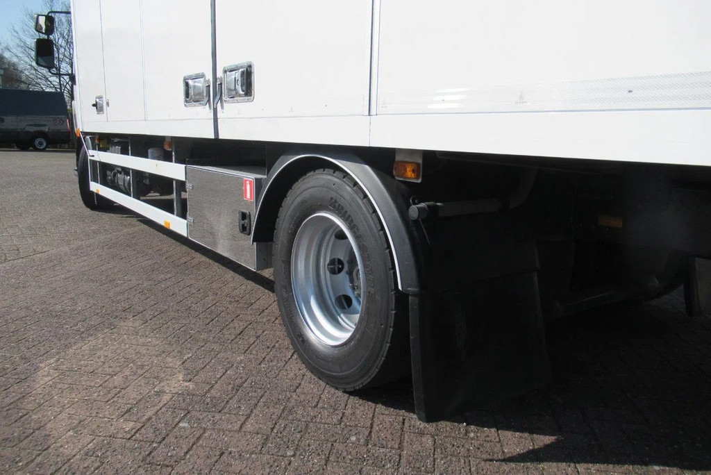 Volvo FL 250 Bakwagen + 6 deuren + Laadklep 2000 kg 20