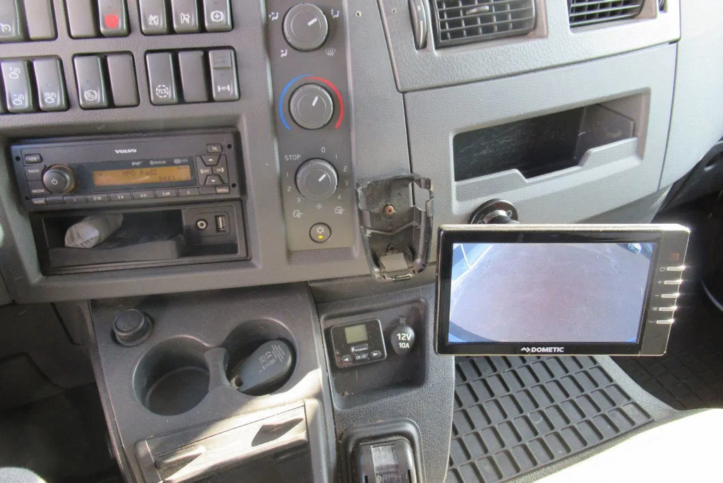 Volvo FL 250 Bakwagen + 6 deuren + Laadklep 2000 kg 8