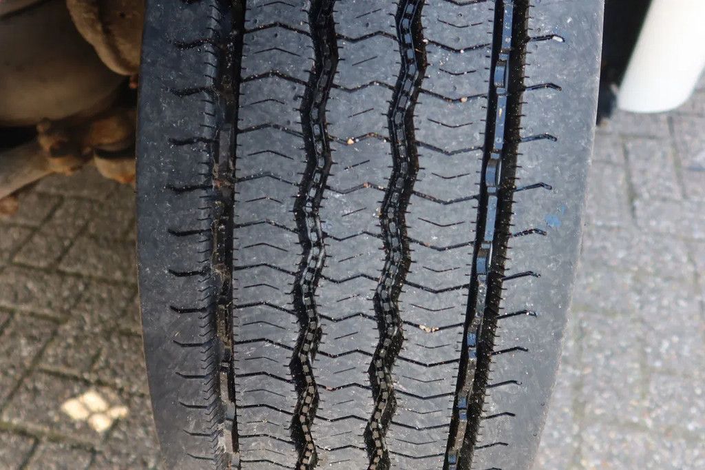 Volvo FL 250 FL 250 Bakwagen + Klep 2.000 kg Euro 6 20