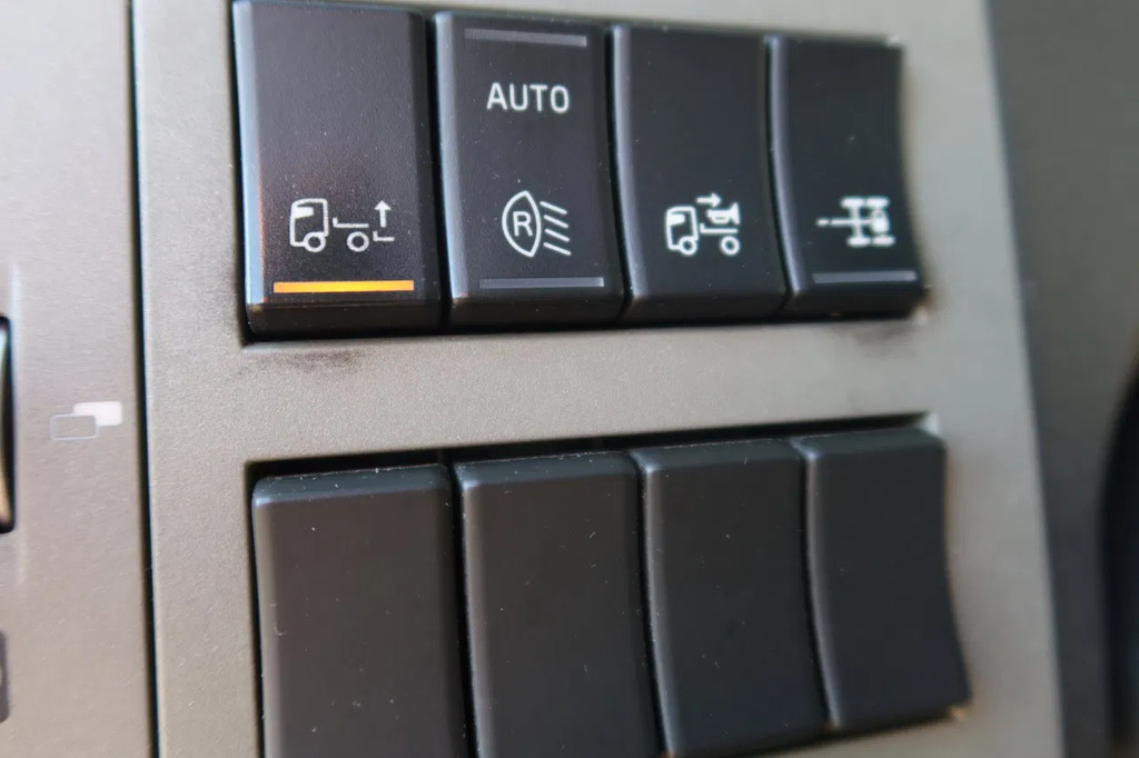 Volvo FM 420 6x2 Bak + Dhollandia klep 1500 kg + Aanhanger 94-WS-TS 9