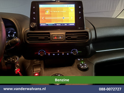 Citroën Berlingo 1.2 PureTech 130pk Automaat Benzine L1H1 Inrichting Euro6 Airco | 3-Zits | Navigatie | Camera | Apple Carplay Cruisecontrol, Android Auto, Parkeersensoren, Bijrijdersbank foto 16