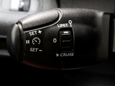 Citroën Berlingo 1.2 PureTech 130pk Benzine Automaat Airco/Navi/Camera/3Pers. 11-2020 foto 17
