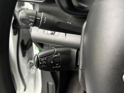 Citroën Berlingo 1.2 PureTech Benzine | 3-Persoons | Airco | Cruise | Camera | Multimedia foto 15